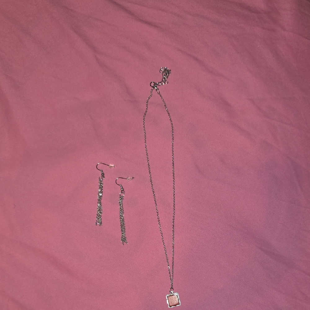 Elegant Silver Necklace and Earring Set